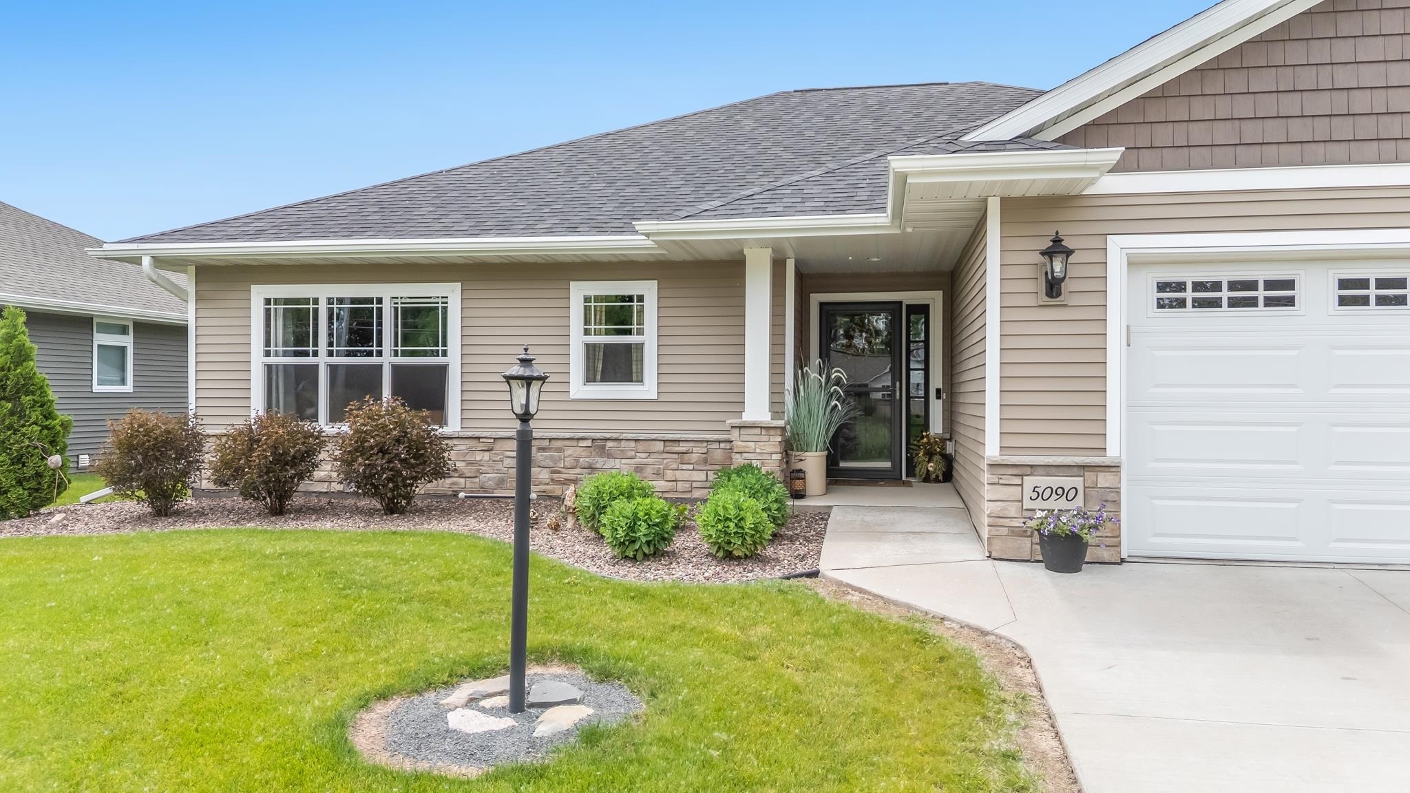 Property Photo:  5090 N Milkweed Trail  WI 54913-2404 