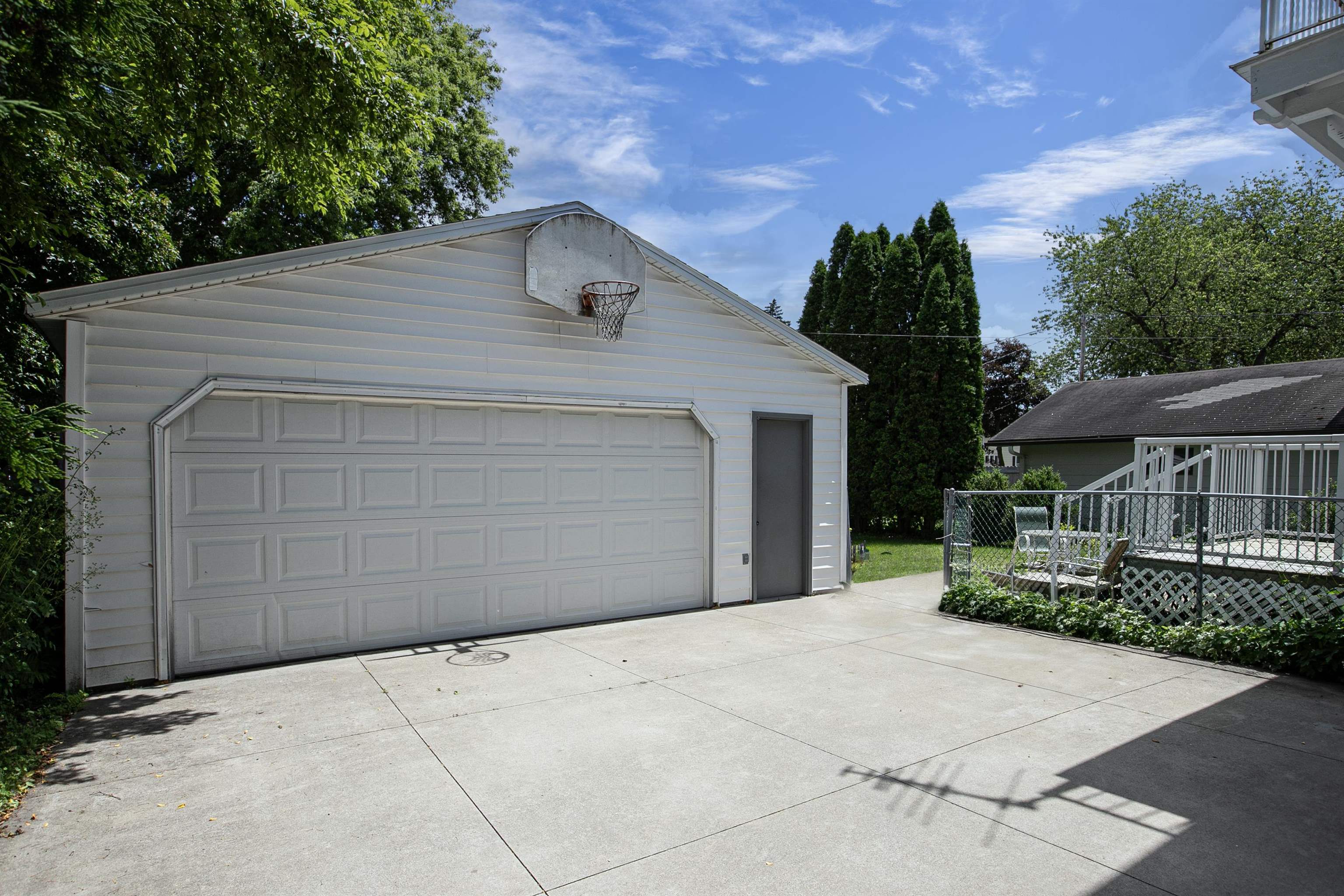 Property Photo:  1108 N Division Street  WI 54911 