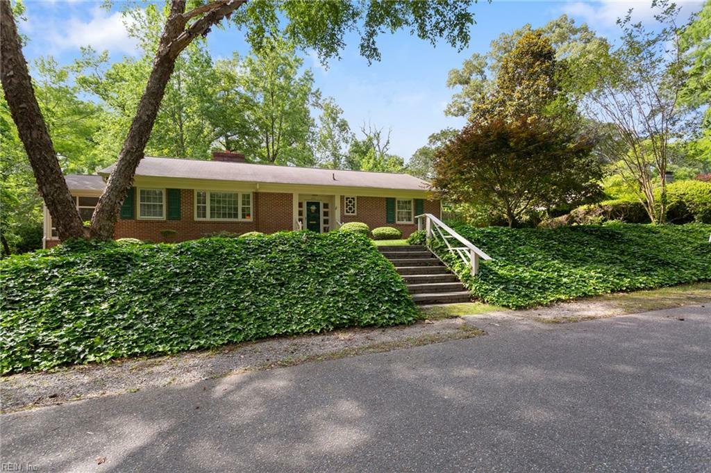 Property Photo: 111 Central Pw VA 23606