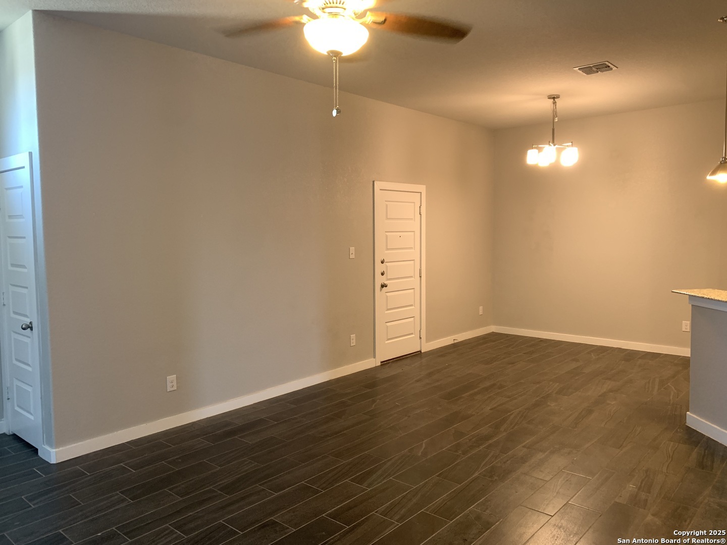 Property Photo: 375 Creekside Curve TX 78130