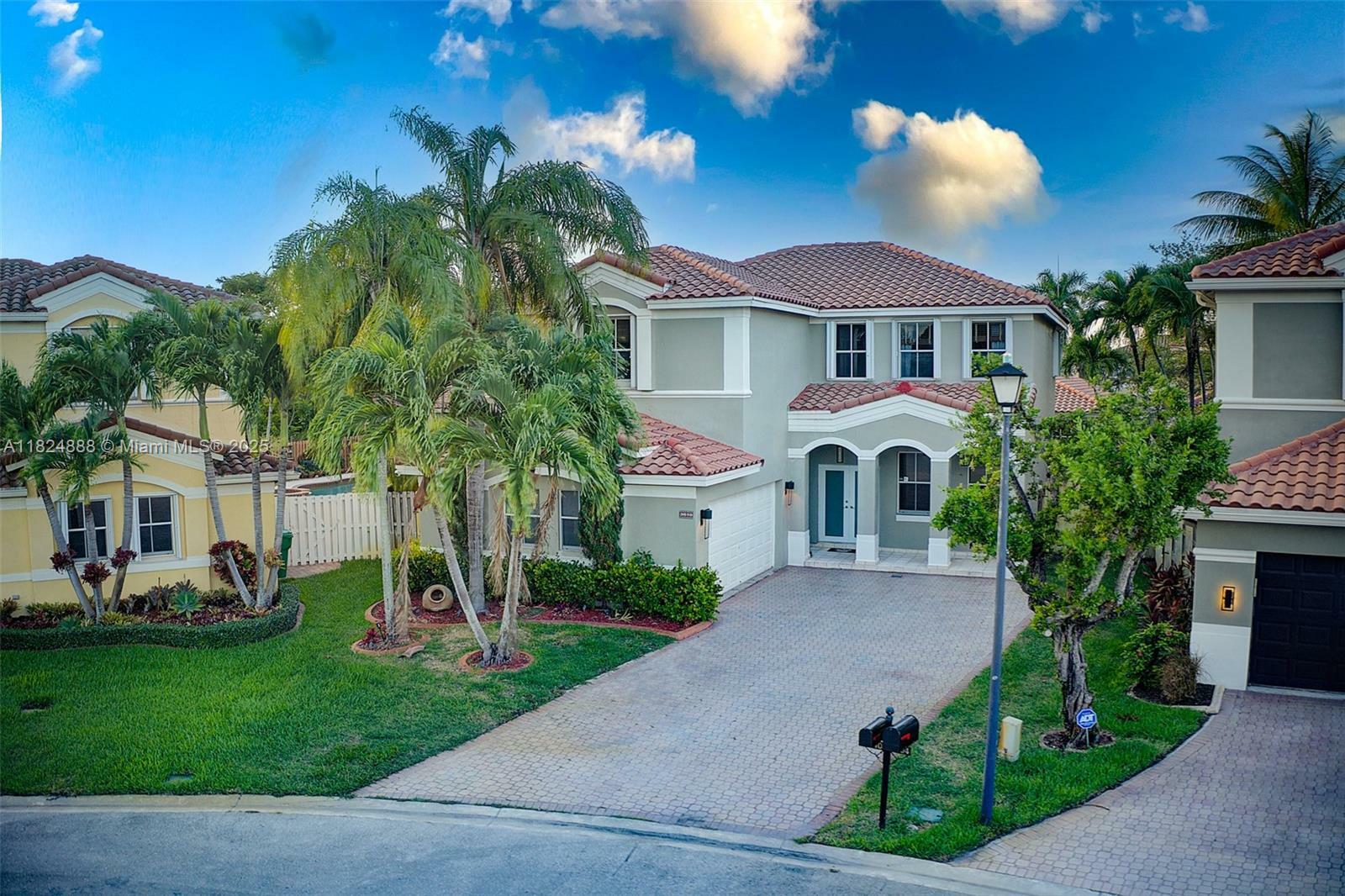 Property Photo: 3610 SW 167th Ter FL 33027