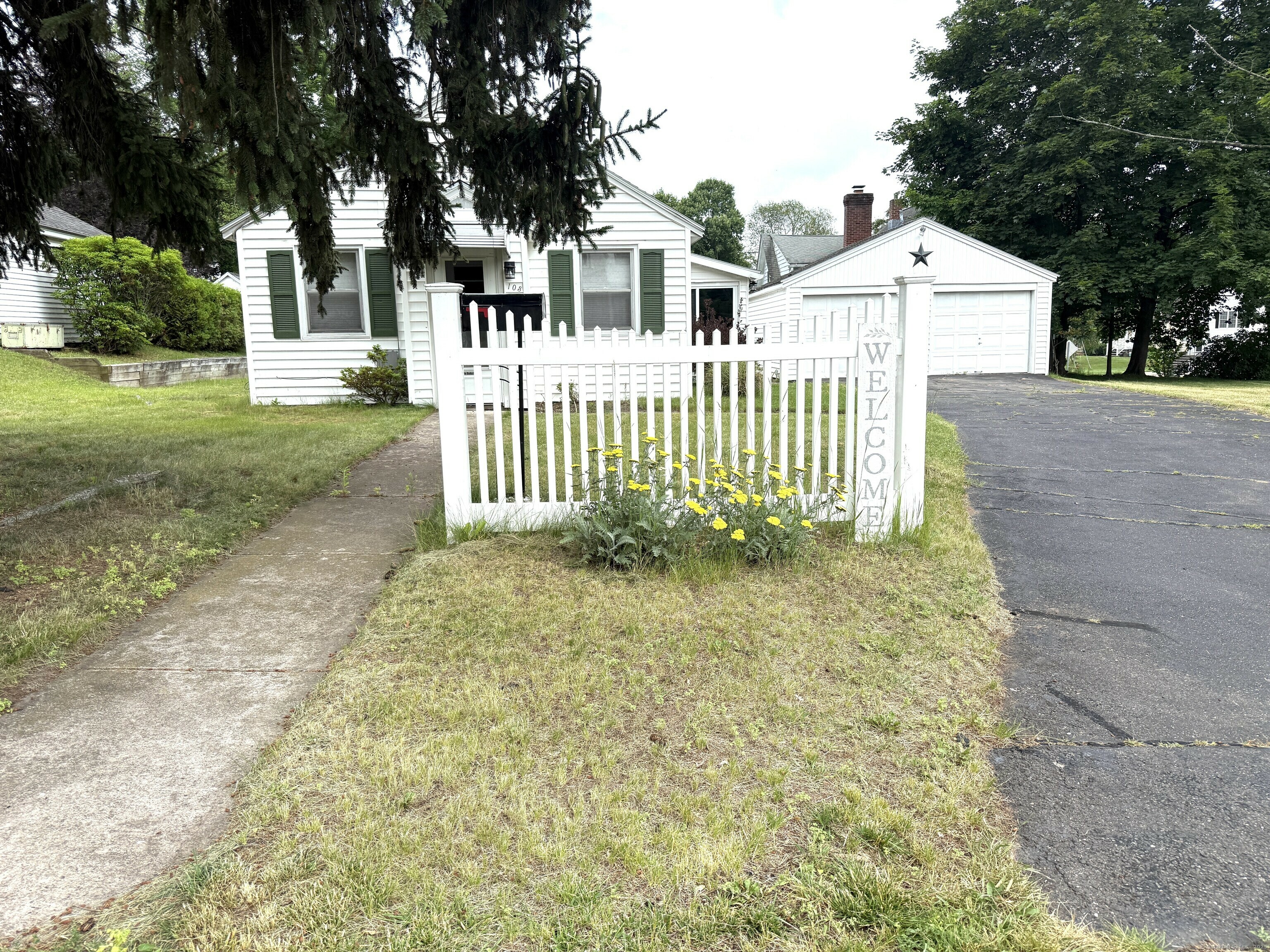 Property Photo: 103 Starkweather Street CT 06042