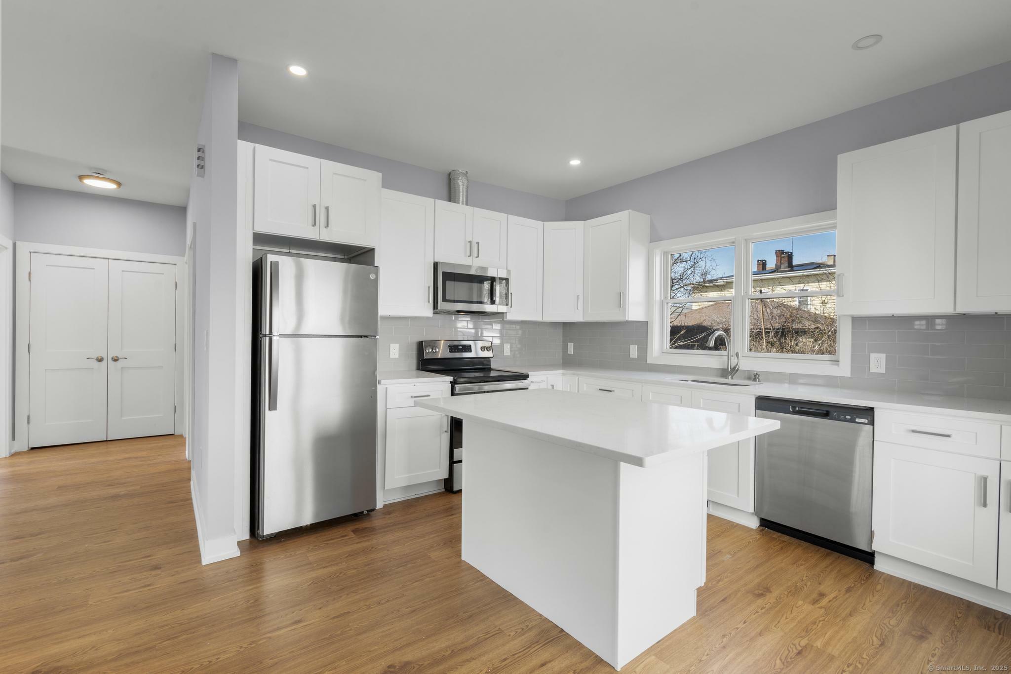 Property Photo: 195 Arctic Street CT 06608