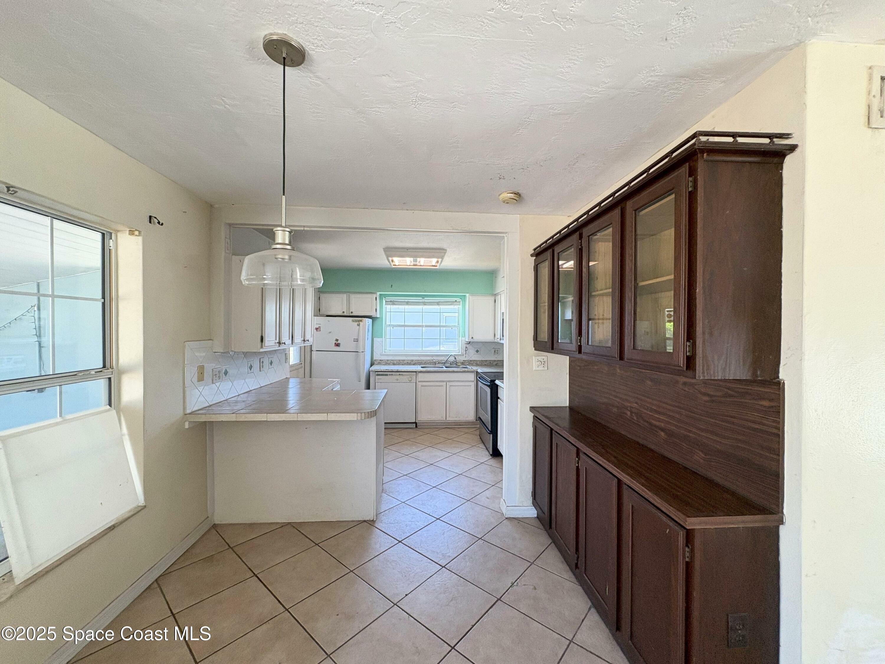 Property Photo: 233 NE First Street FL 32937