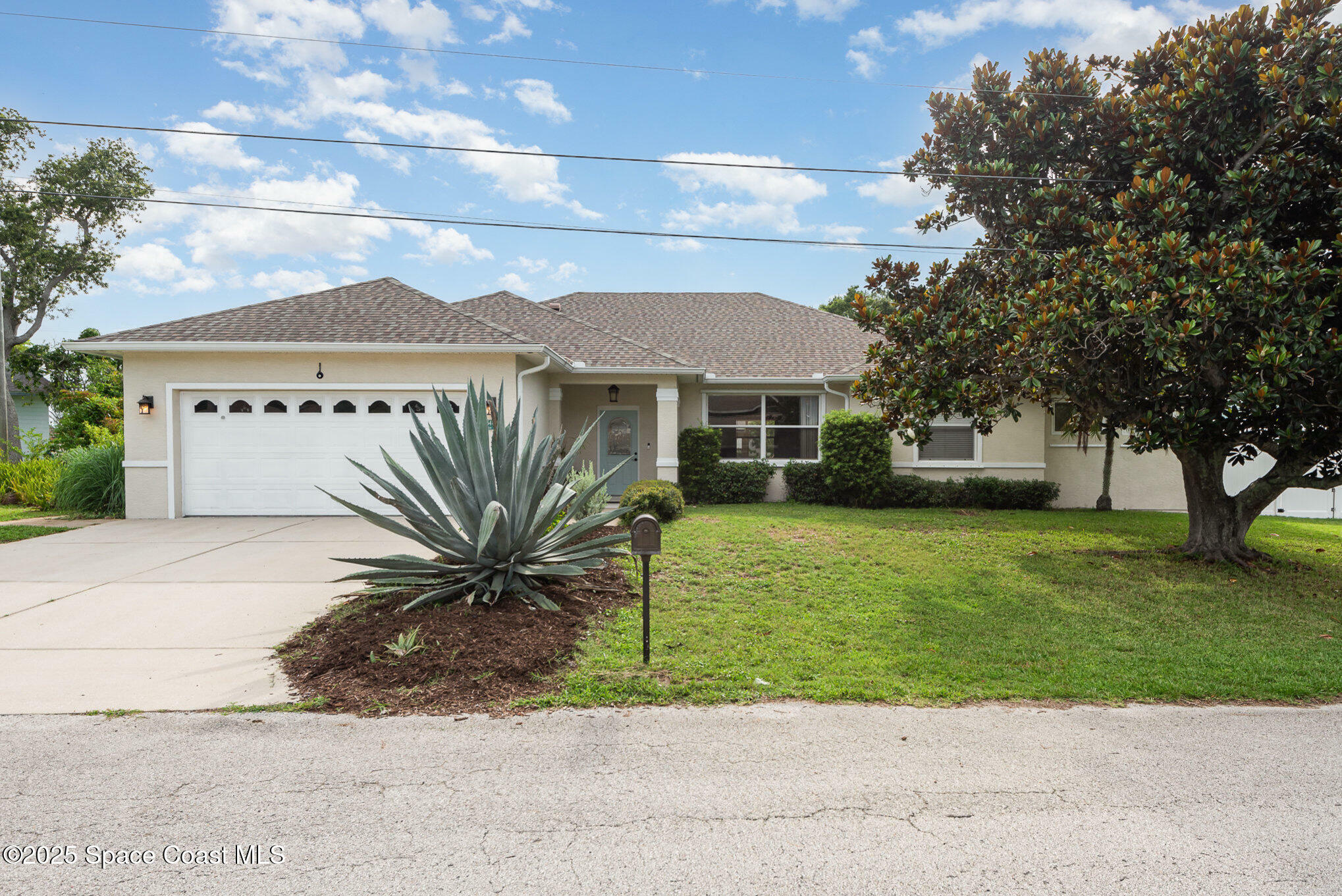 Property Photo: 5445 Turton Lane FL 32127