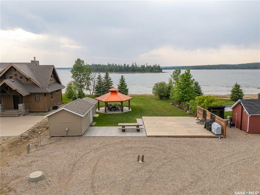 Property Photo: 807 Spruce Street SK S0M 1A0