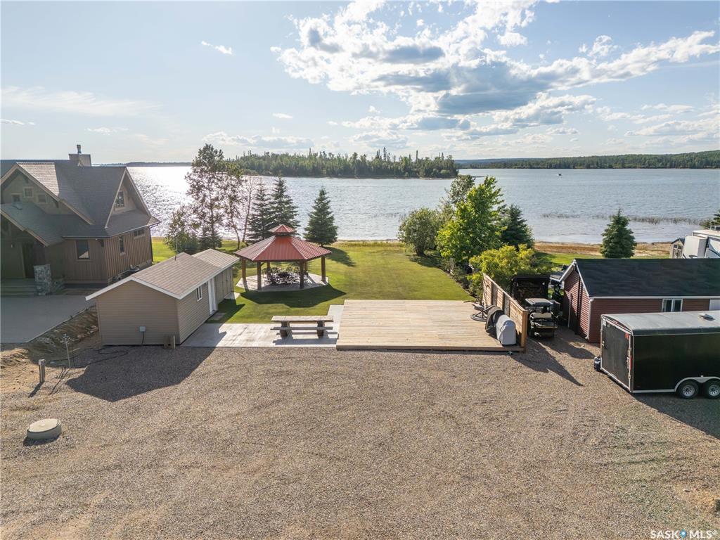 Property Photo:  807 Spruce Street  SK S0M 1A0 