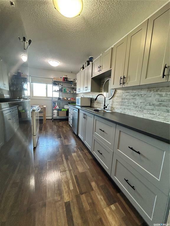 Property Photo: 4505 Rae Street 16 SK S4S 3B2