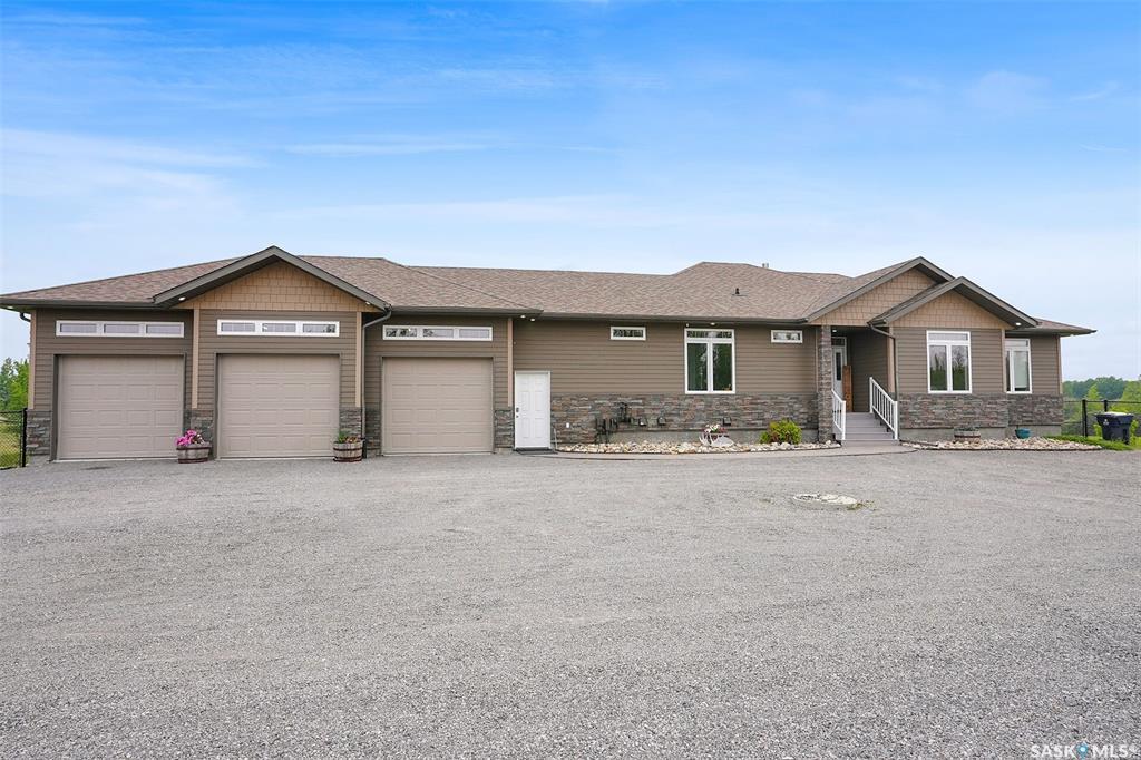 Property Photo:  410 Hanley Crescent  SK S0G 3Z0 