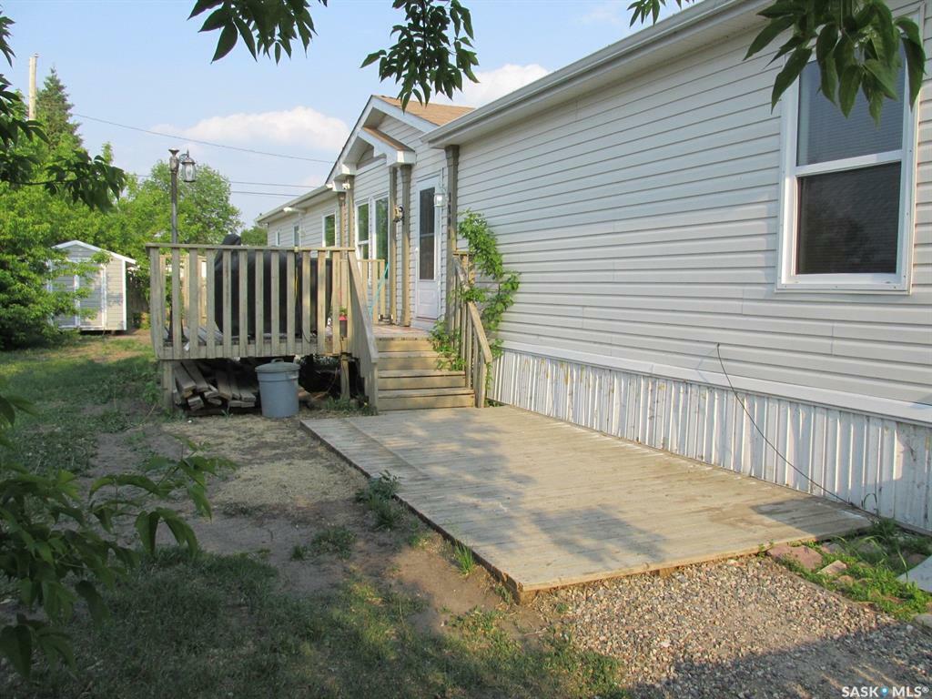 Property Photo: 1201 3rd Street W SK S0E 1E0