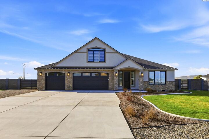 Property Photo:  12814 Blackfoot Dr  WA 99301 