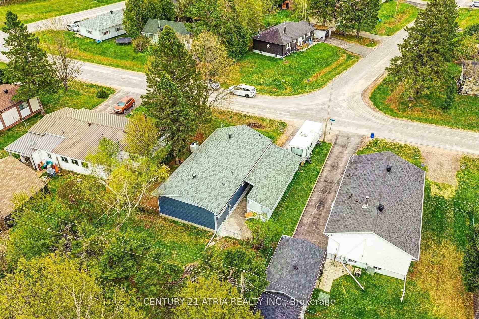 Property Photo:  36 Great Oak Street  ON K0L 1M0 