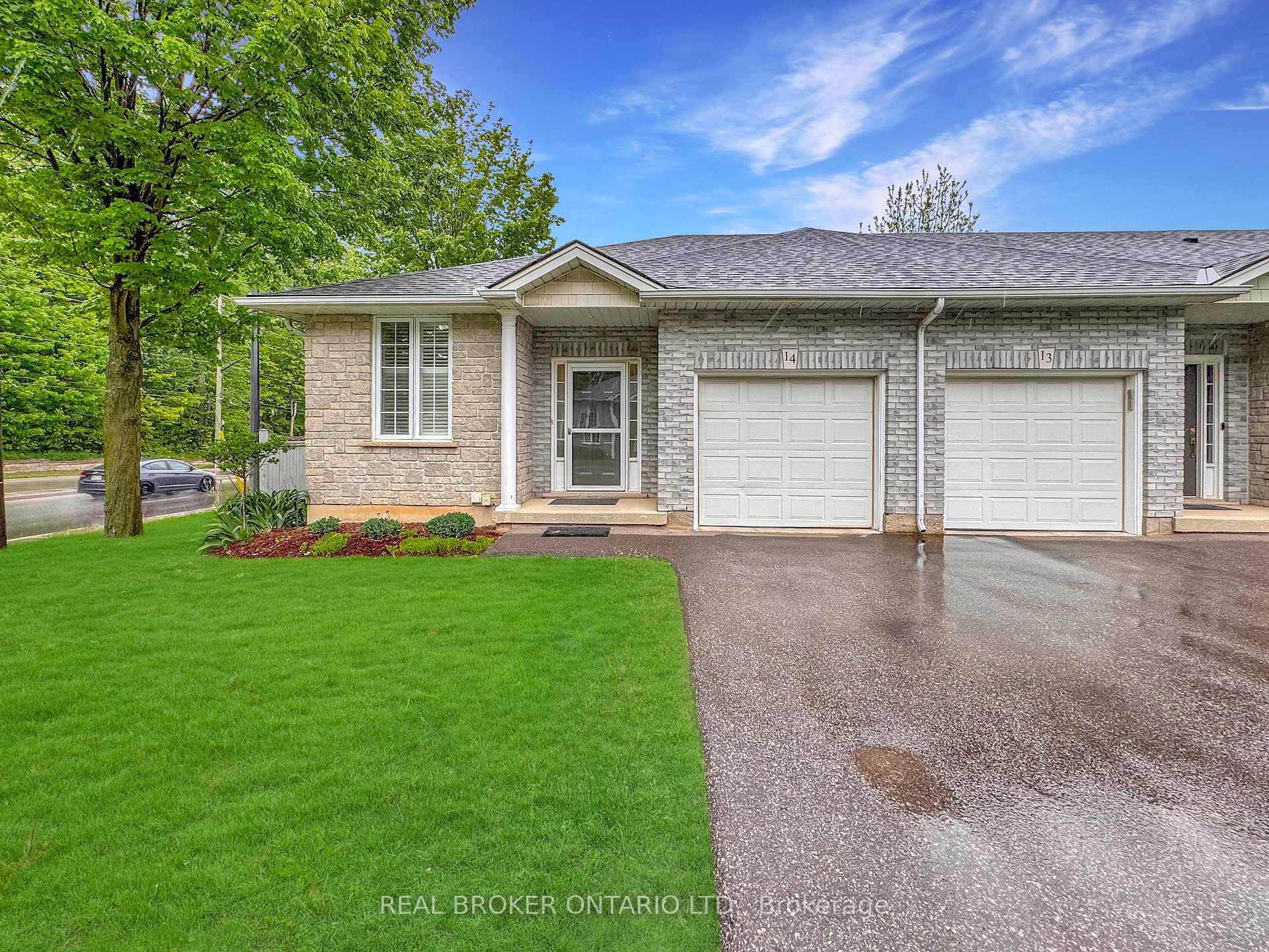 Property Photo: 219 Shellard Lane 14 ON N3T 5L5