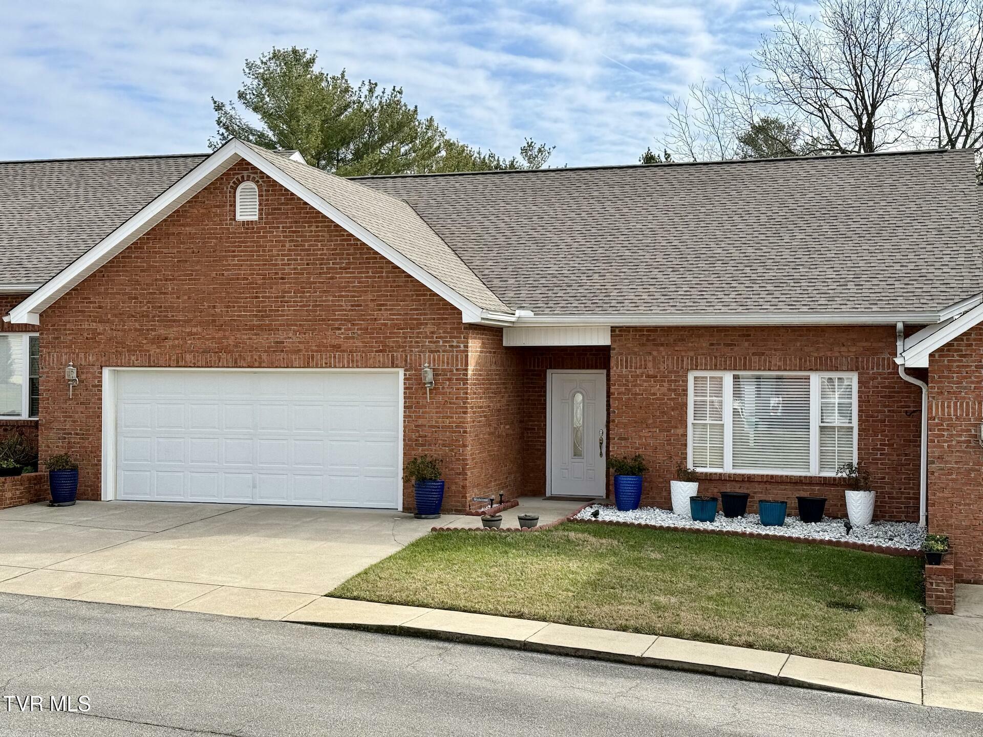 Property Photo: 114 Southridge Dr Drive 114 TN 37743