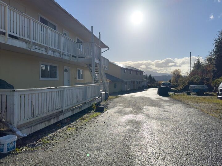 Property Photo: 461 Coal Harbour Rd BC V0N 1K0