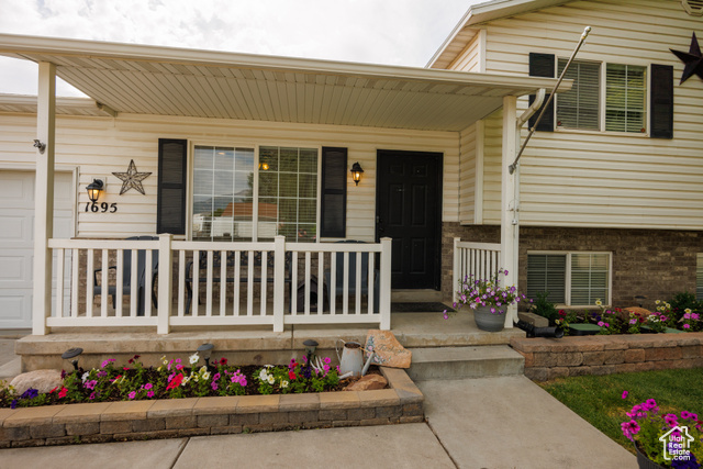 Property Photo:  1695 N 1900 W  UT 84043 