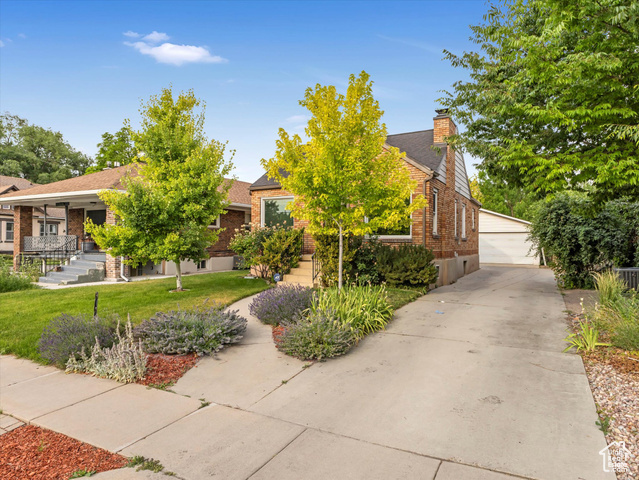 Property Photo: 1117 S 400 E UT 84111