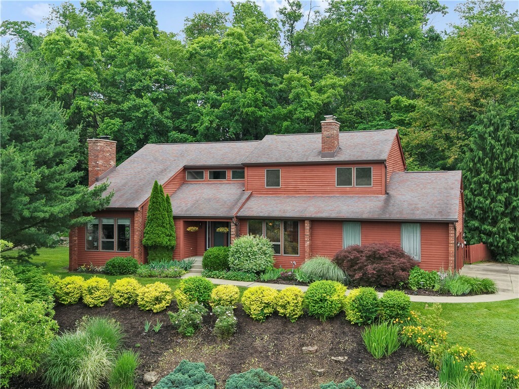 Property Photo: 2507 Sarah Ct PA 15668