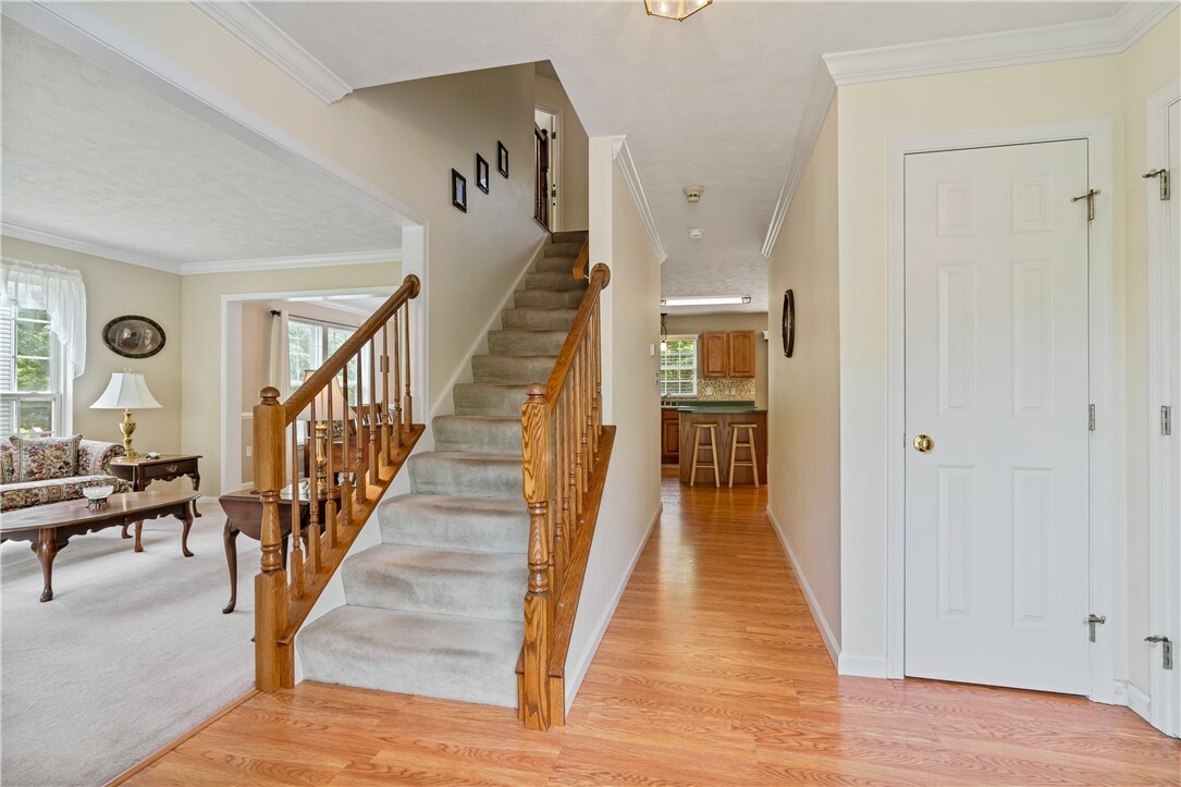 Property Photo: 6032 Hawthorn Dr PA 15108