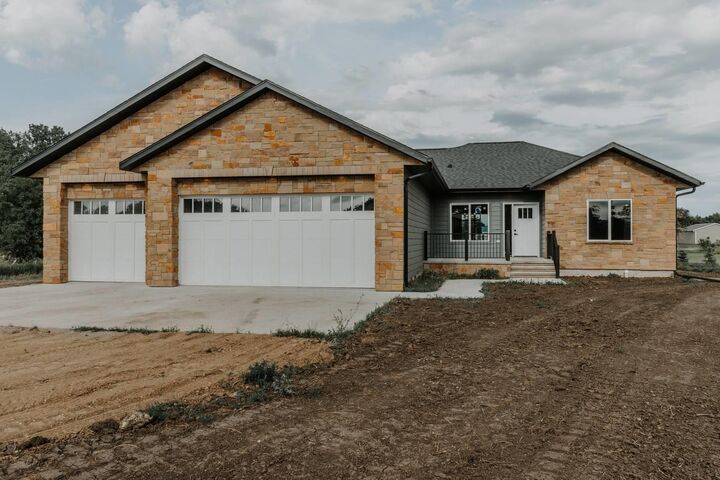 Property Photo:  2205 Cedar St.  SD 57066 