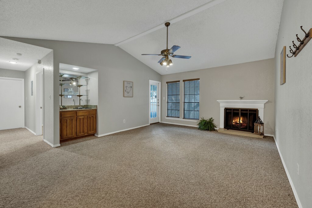 Property Photo: 1202 Thorpe Lane 708 TX 78666