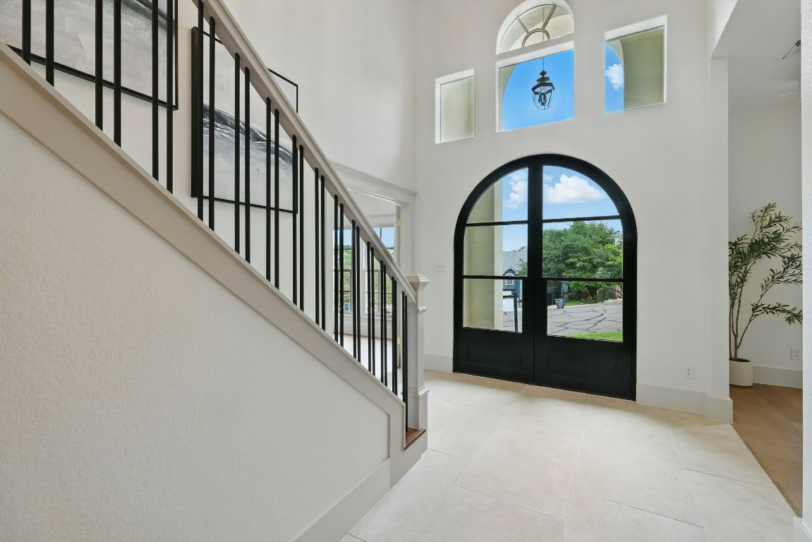 Property Photo: 6905 Rudi Cove TX 78759