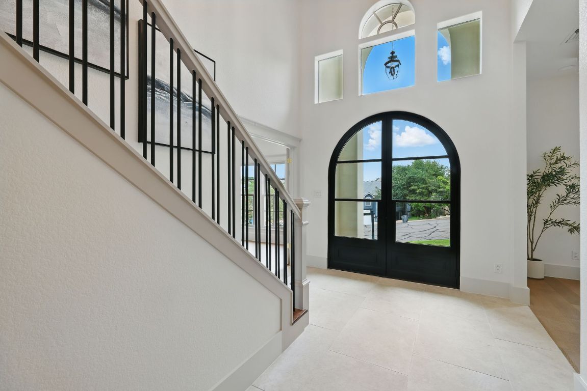 Property Photo: 6905 Rudi Cove TX 78759