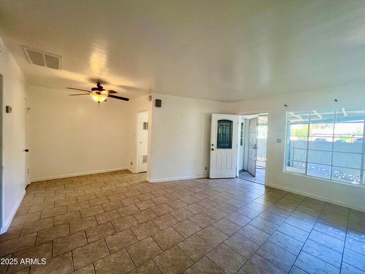 Property Photo: 2945 N 19th Avenue 70 AZ 85015