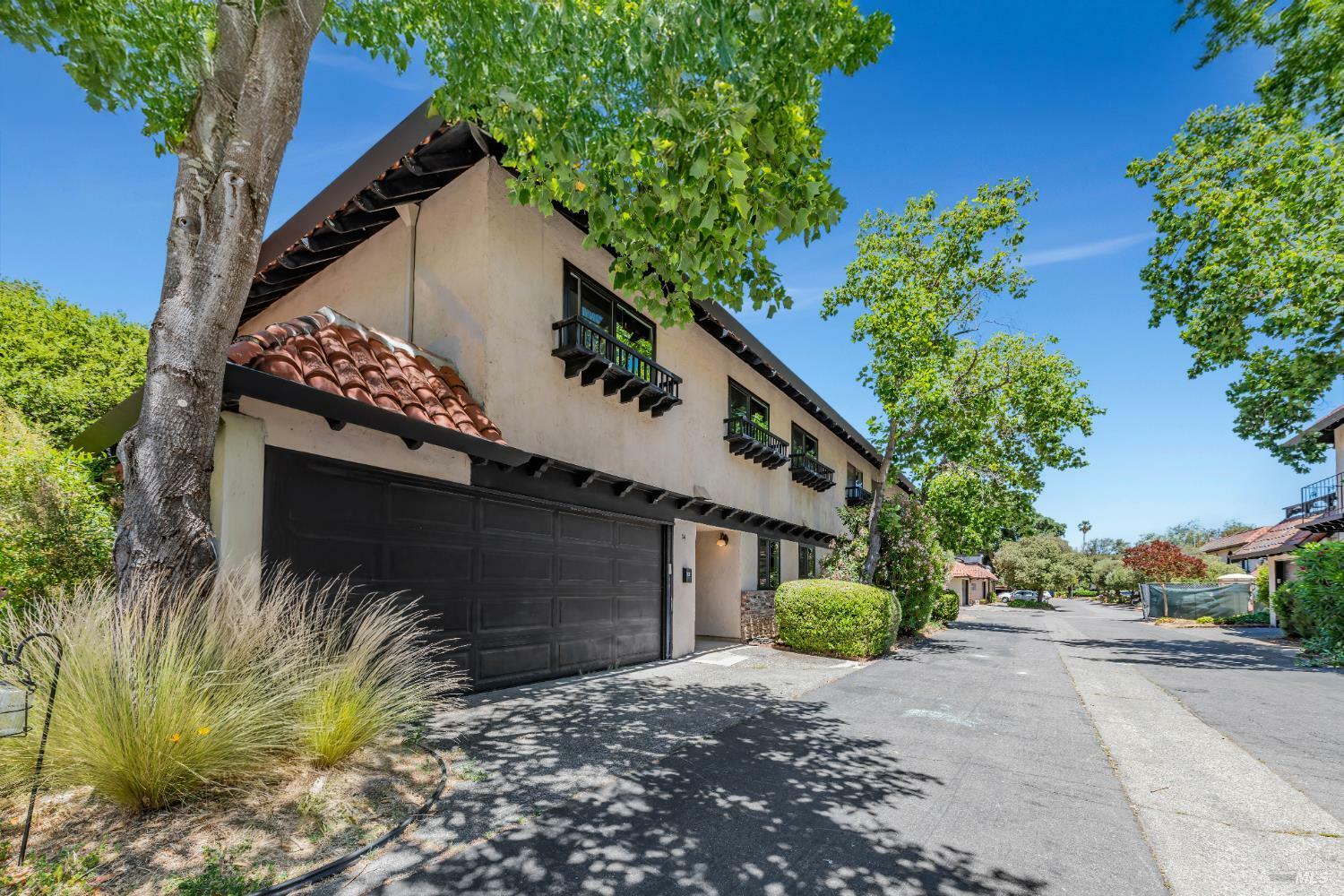Property Photo: 74 Grande Paseo CA 94903