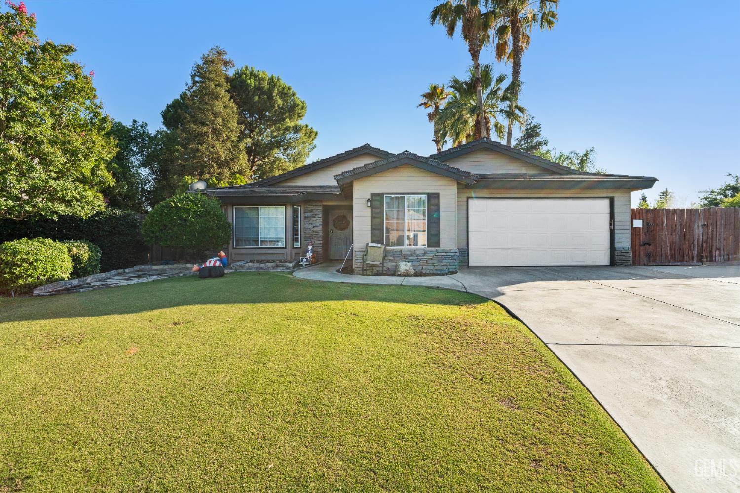 1001 Dunwoody Way  Bakersfield CA 93312 photo