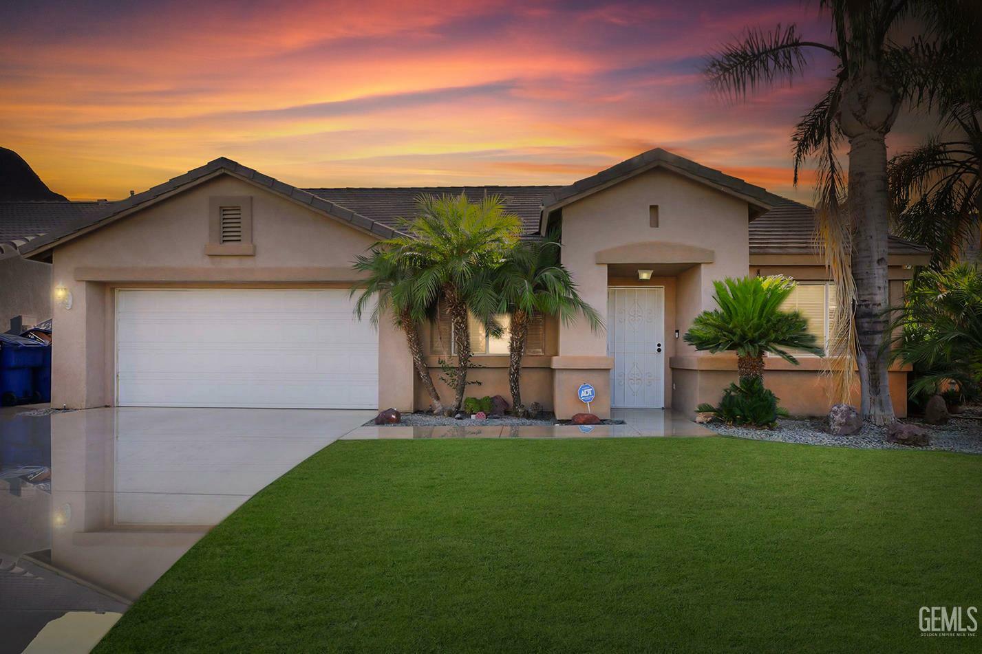 Property Photo: 4525 Bluestone Drive CA 93311