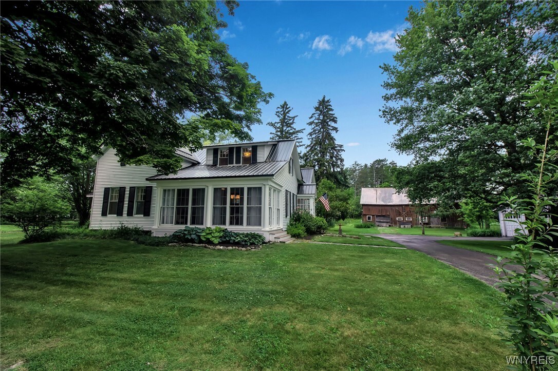 Property Photo: 718 Jewett Holmwood Road NY 14052