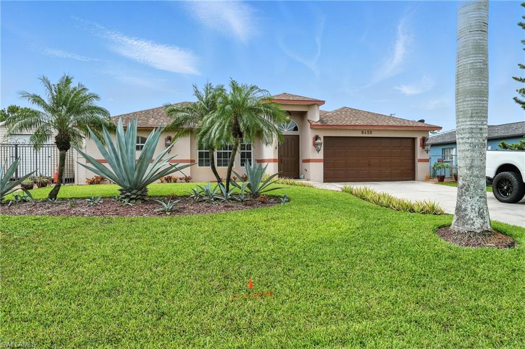 Property Photo: 8450 Blackberry Rd FL 33967