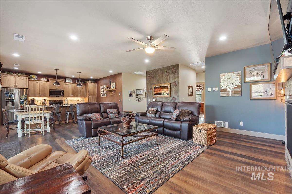 Property Photo: 13822 Shadow Ridge Dr ID 83638