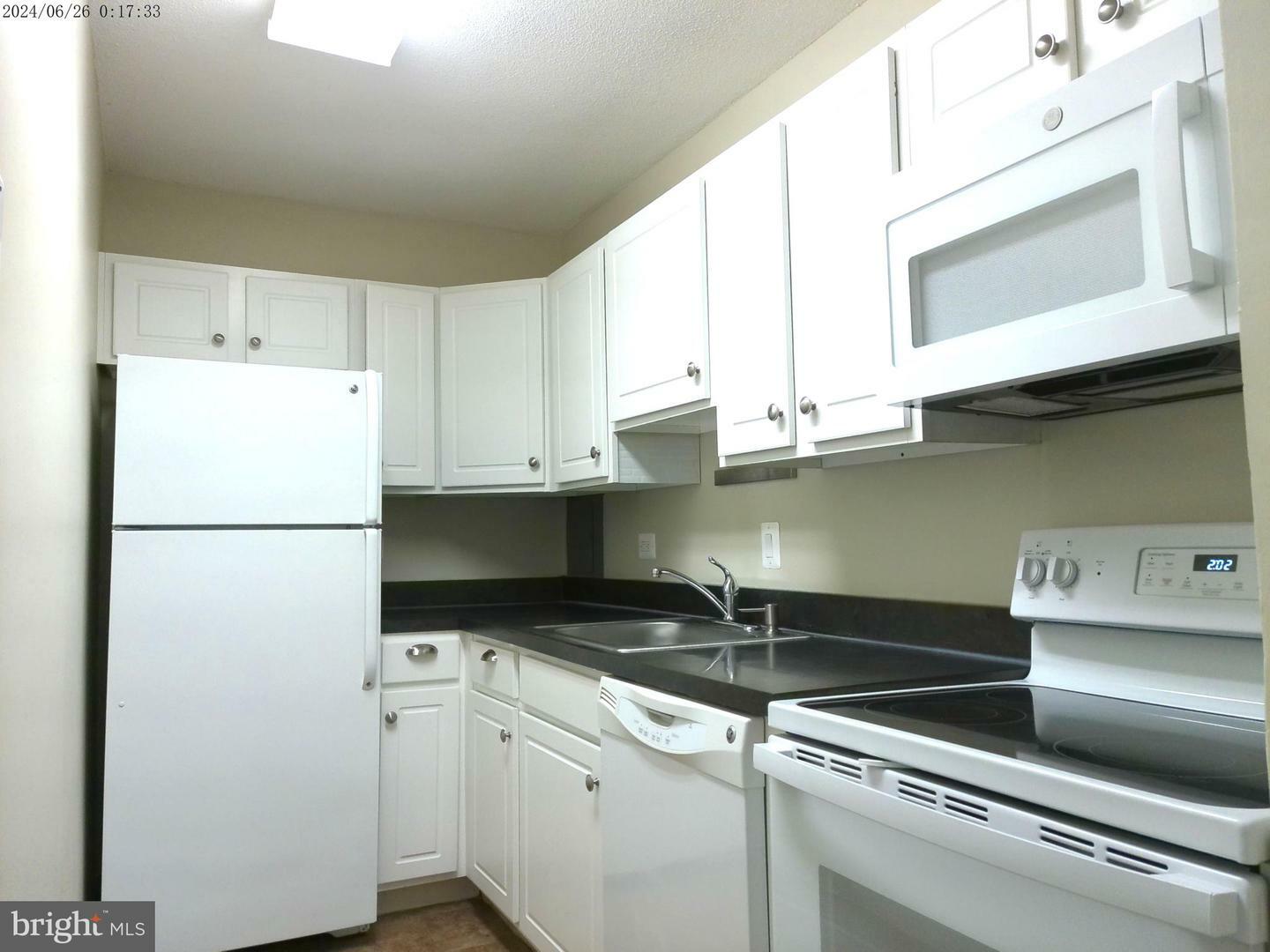 Property Photo:  1301 Delaware Avenue SW  DC 20024 