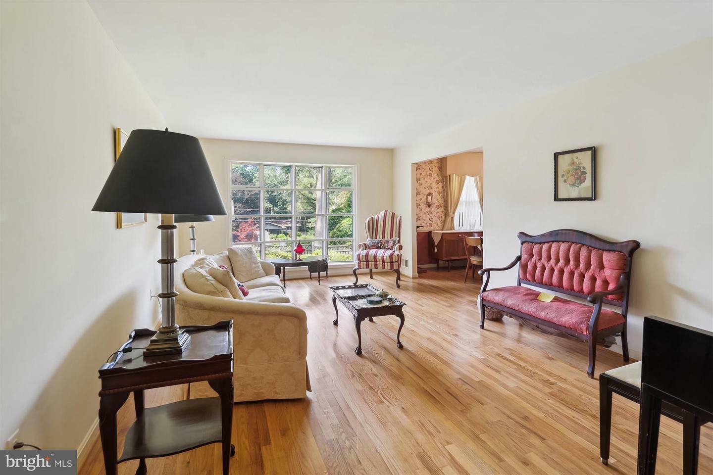 Property Photo: 1606 Peacock Lane MD 20904