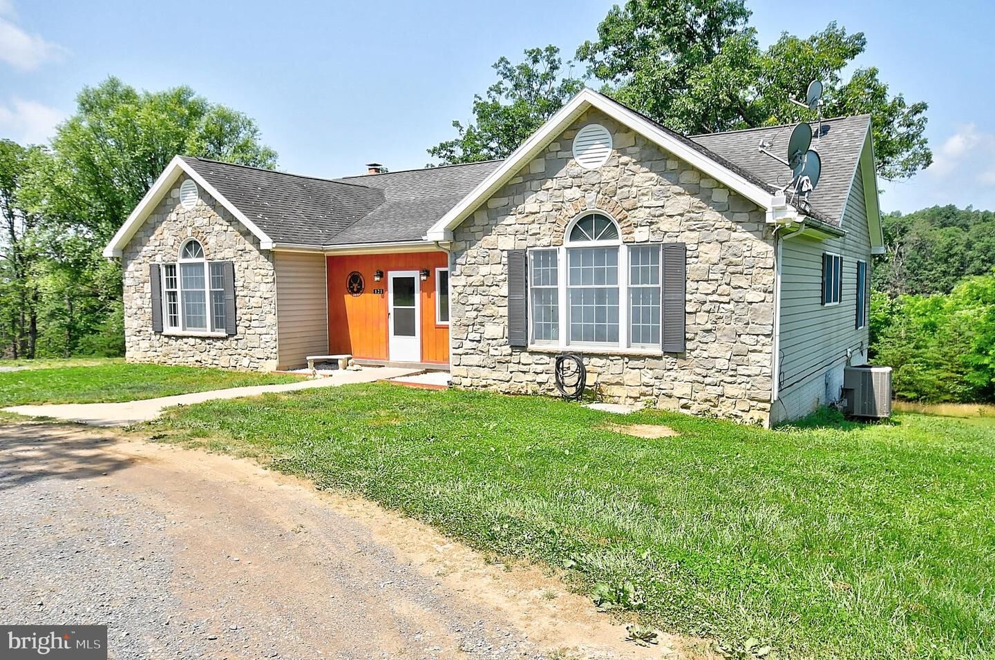 Property Photo:  121 Sweetbriar Lane  VA 22603
