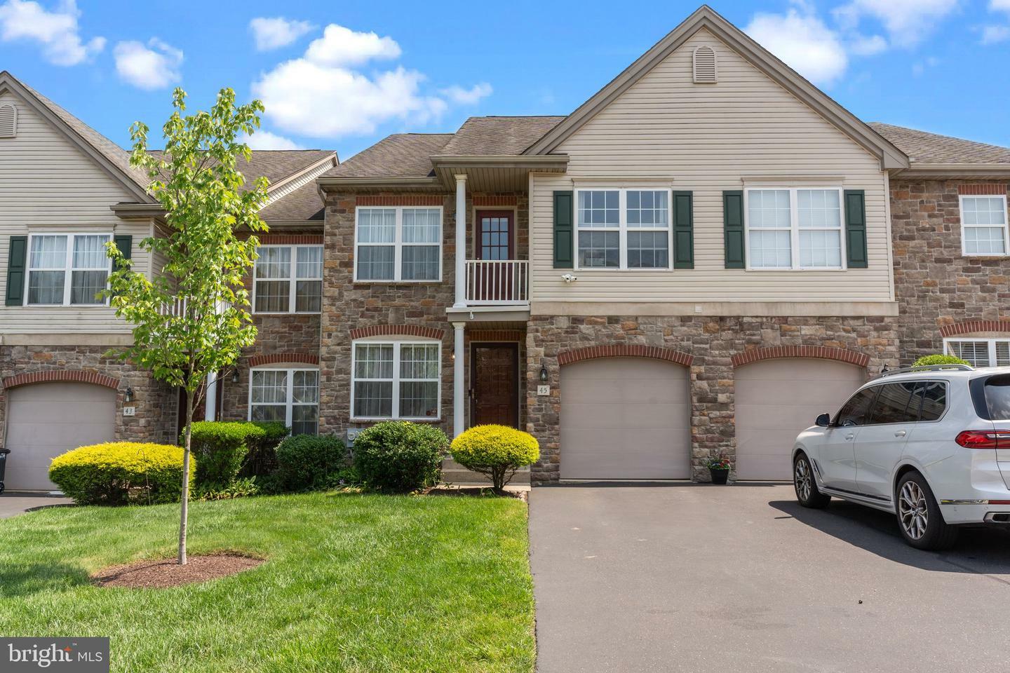 Property Photo: 45 Sunrise Court PA 19053