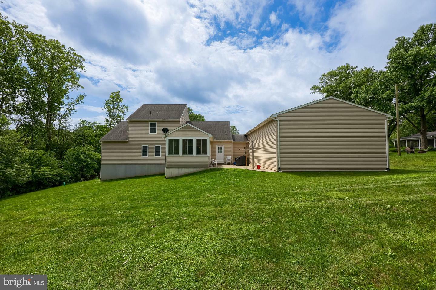 Property Photo:  36 Elm Court  PA 17603 