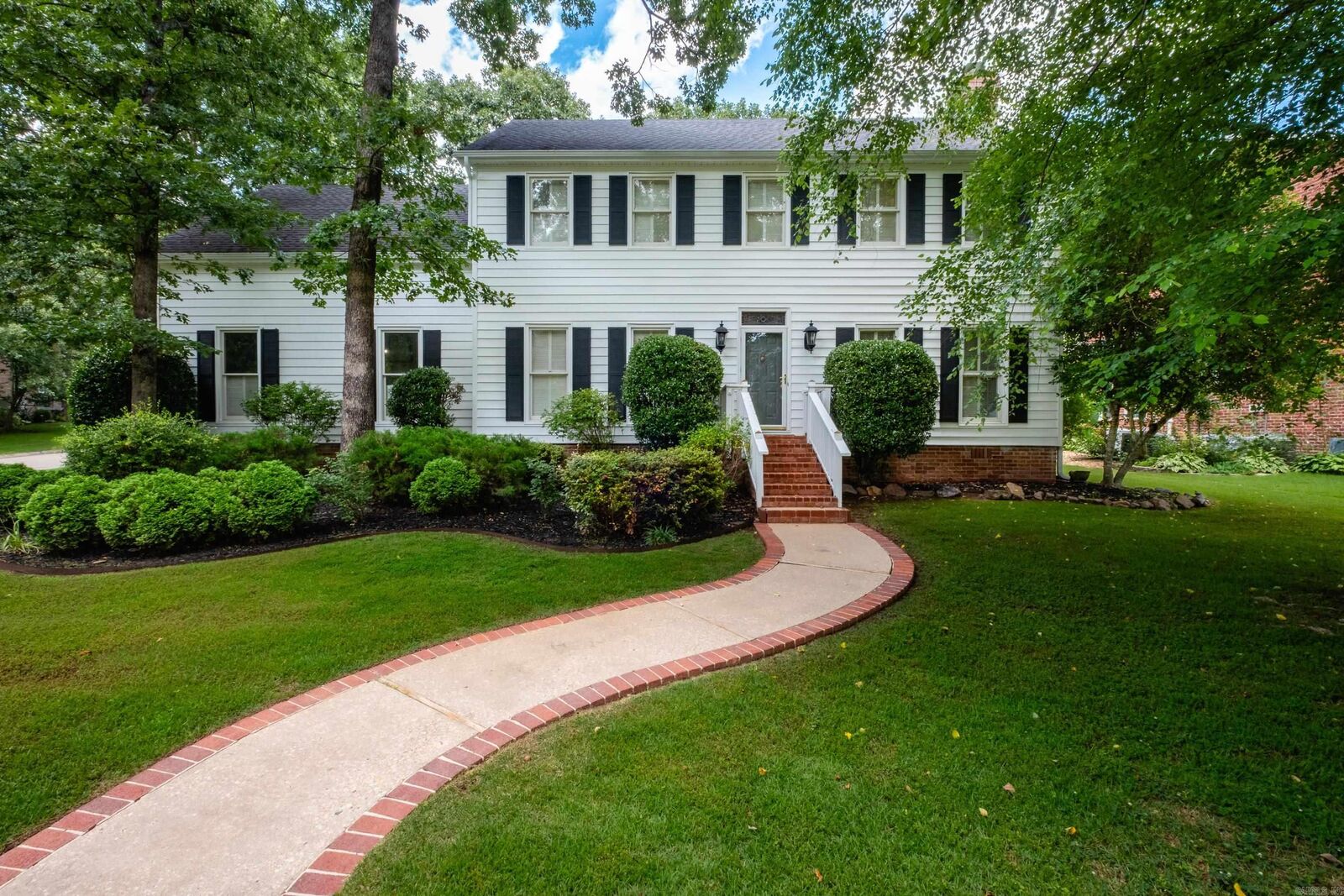 Property Photo: 14220 Longtree Drive AR 72212