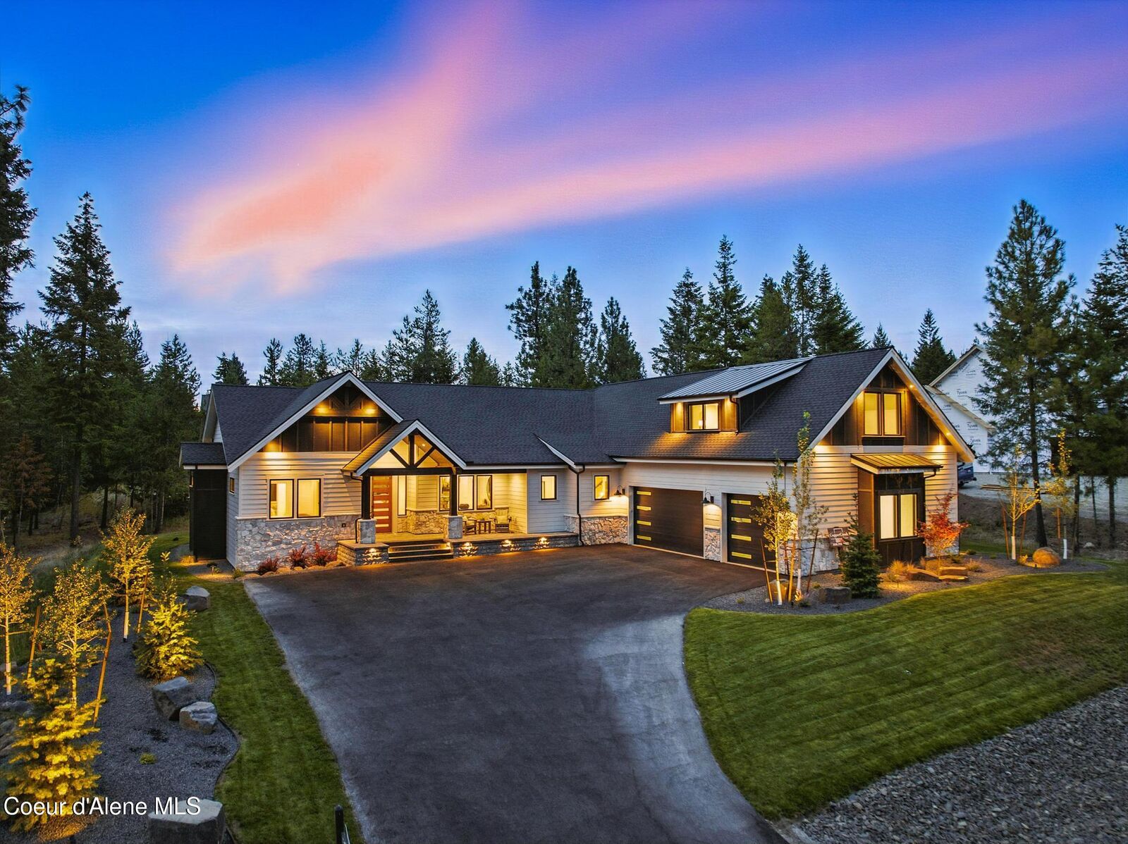 Property Photo:  3861 E Winray Drive  ID 83835 
