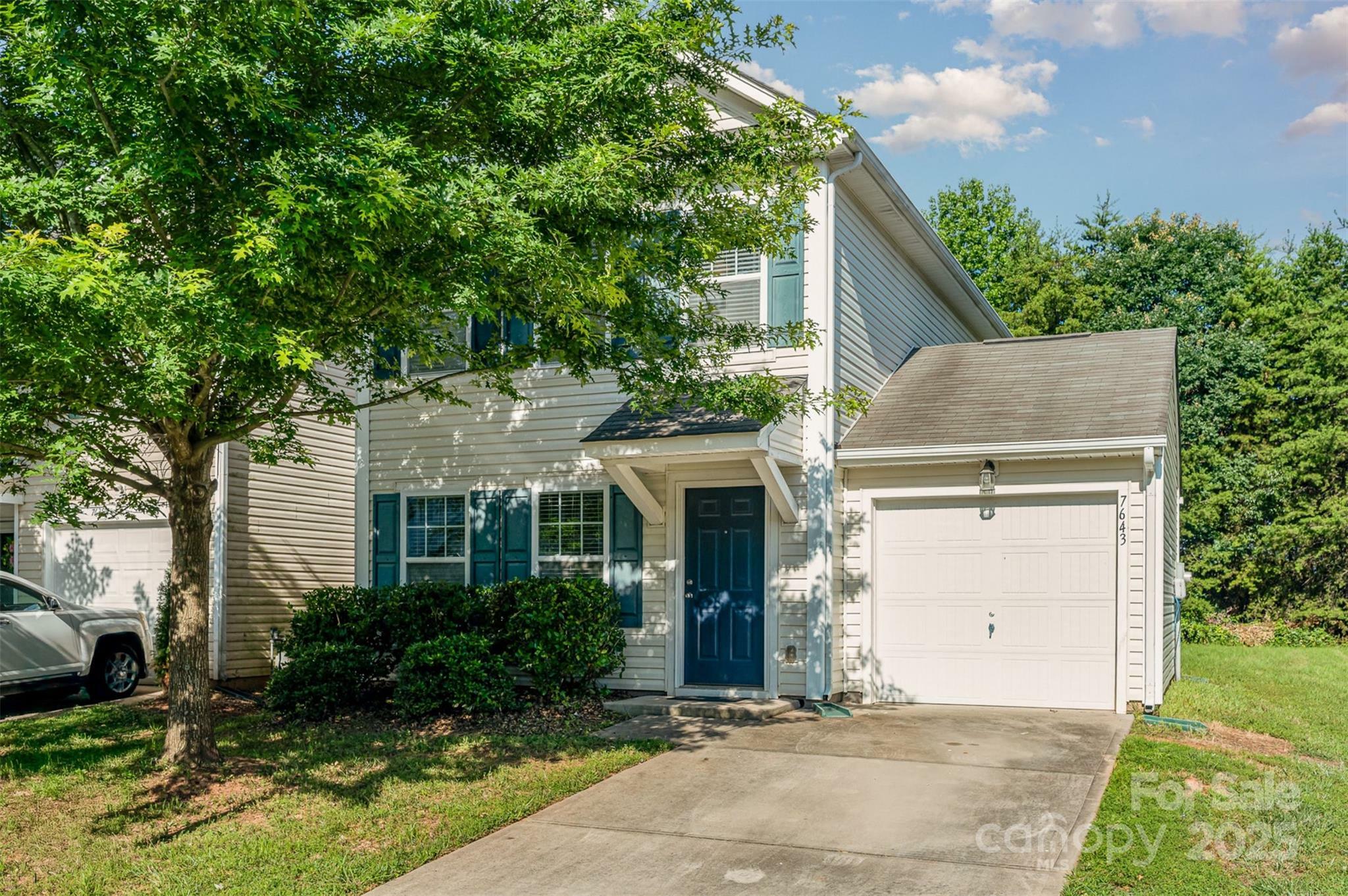 Property Photo:  7643 Monarch Birch Lane  NC 28215 