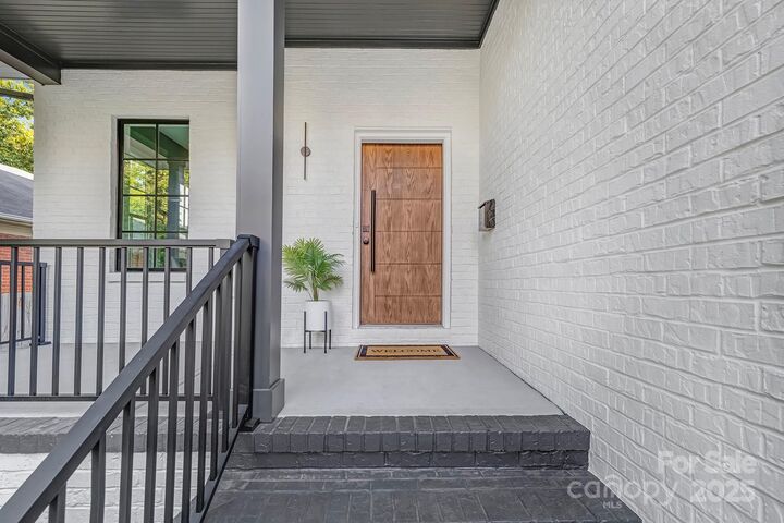 Property Photo: 2414 E 7th Street NC 28204