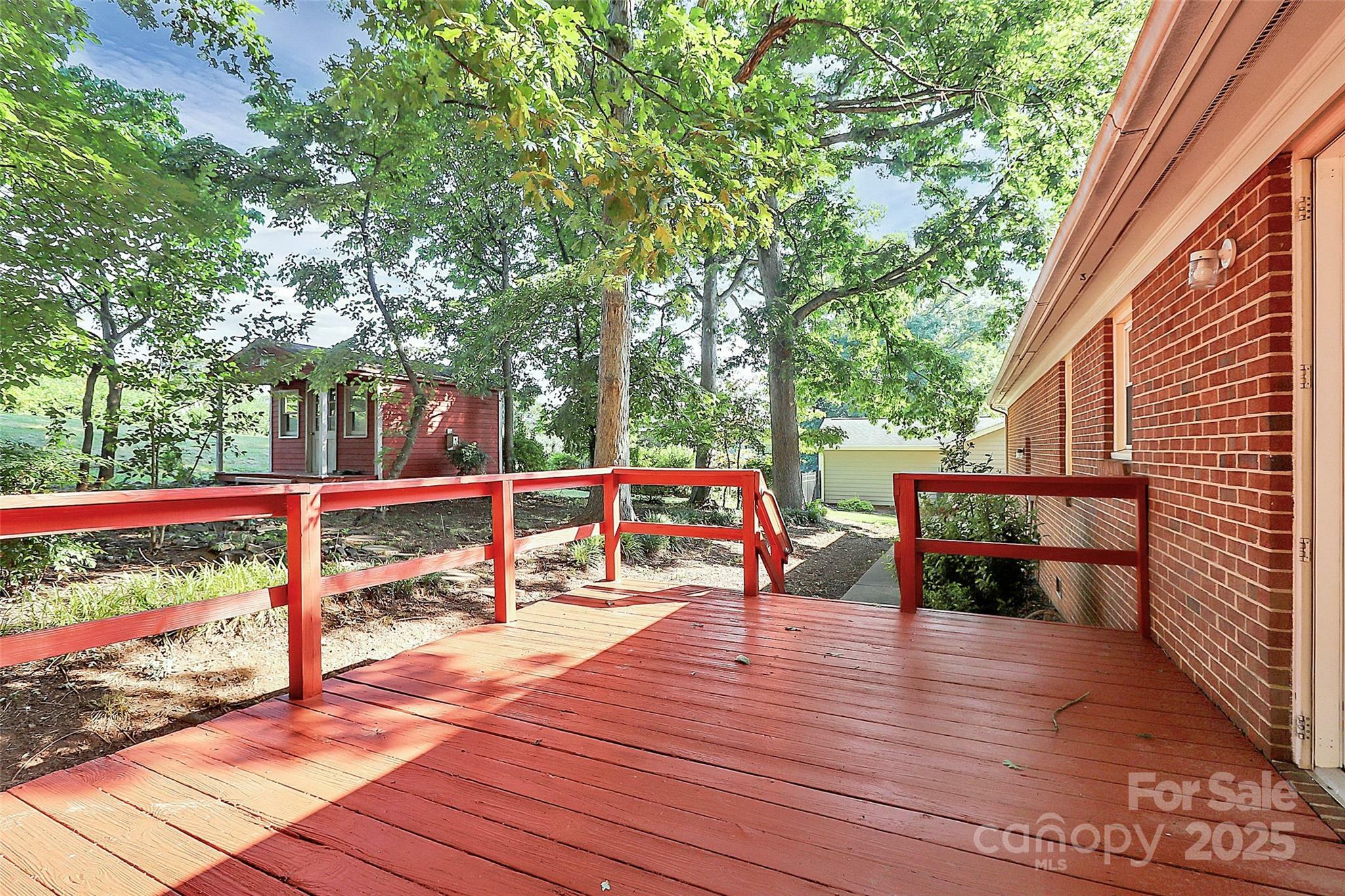 Property Photo:  16509 Kimbolten Drive  NC 28078 