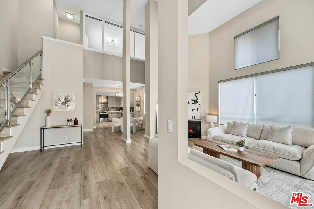 Property Photo: 2045 Beloit Ave CA 90025