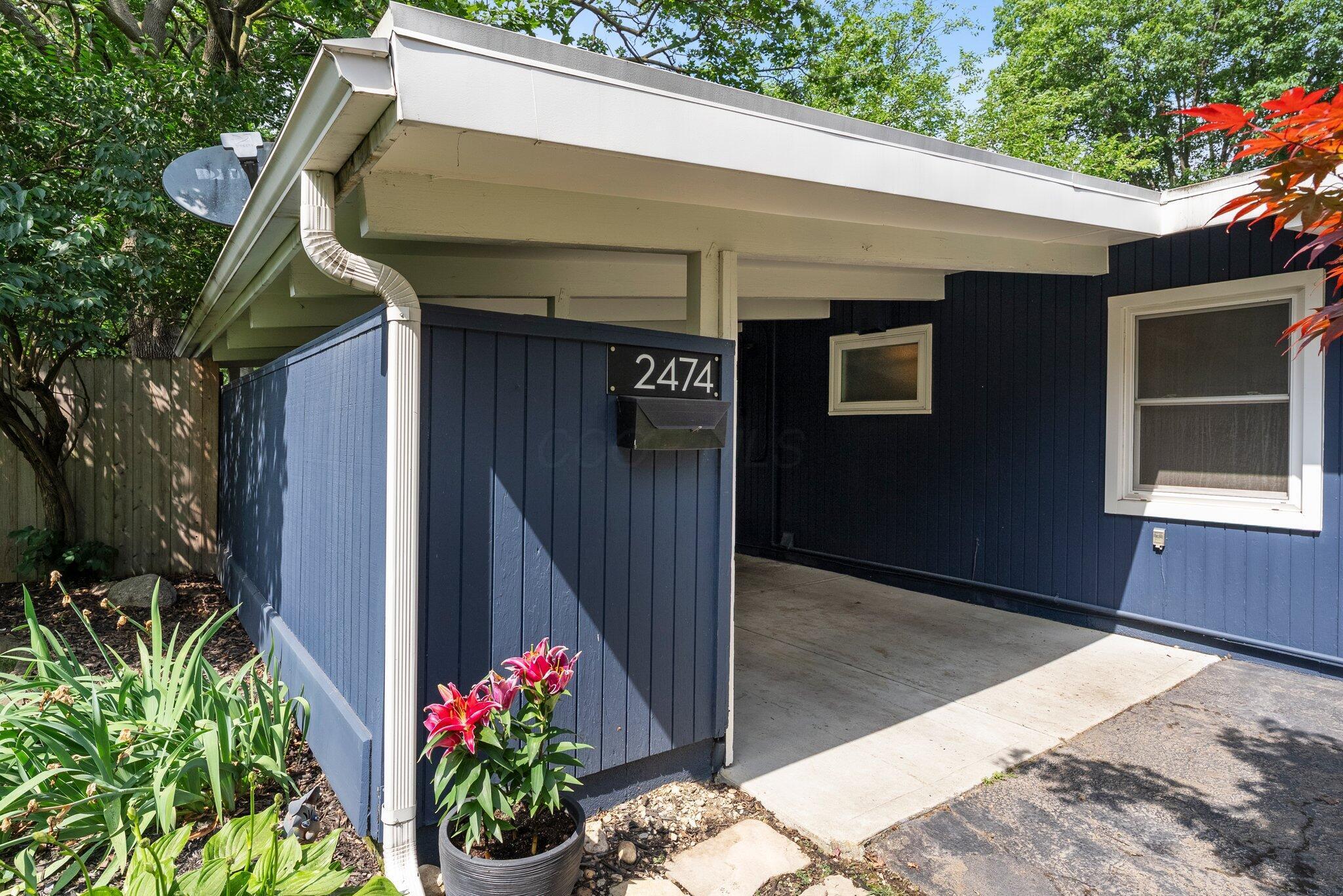 Property Photo: 2474 Bristol Road OH 43221