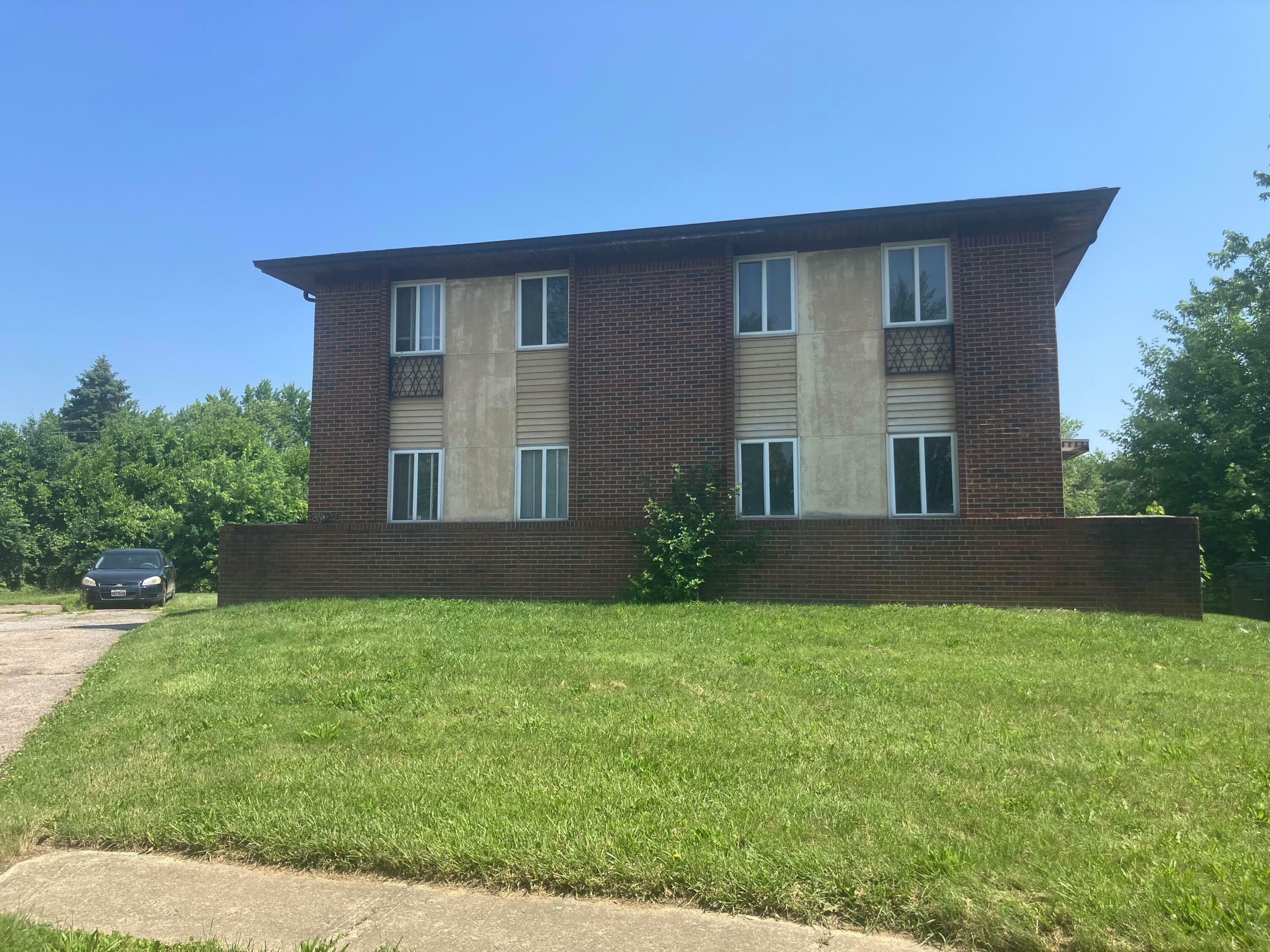 Property Photo: 3022 Rotunda S Court OH 43232