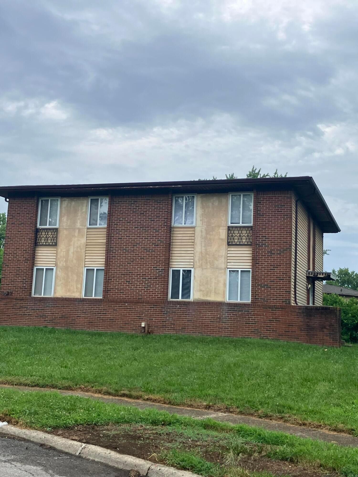 Property Photo: 3022 Rotunda S Court OH 43232