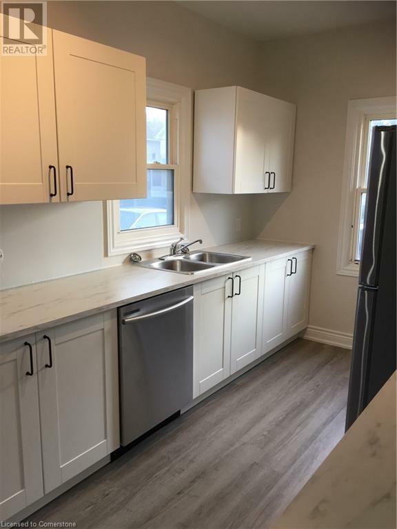 Property Photo: 42 Vine Street ON L2R 3X8