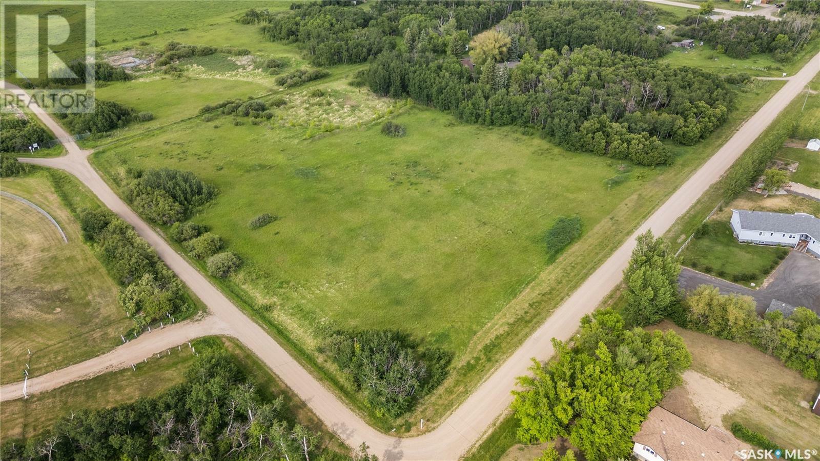 Property Photo: 102 Ebenal Way SK S0G 3E0